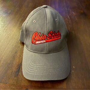 Champion‎ Black and Red Cap